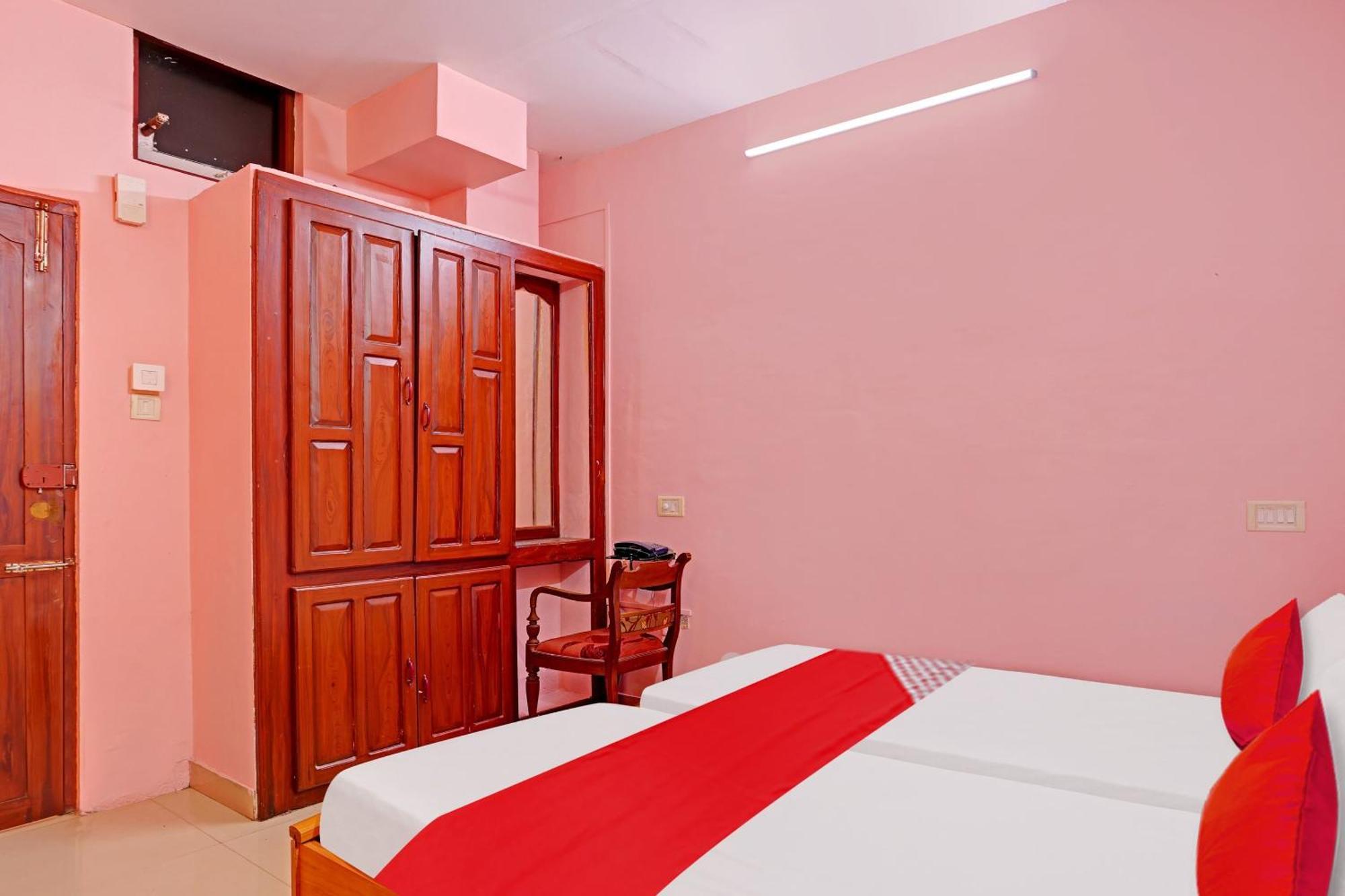 Hotel O Safa Inn Trippapur Exterior foto